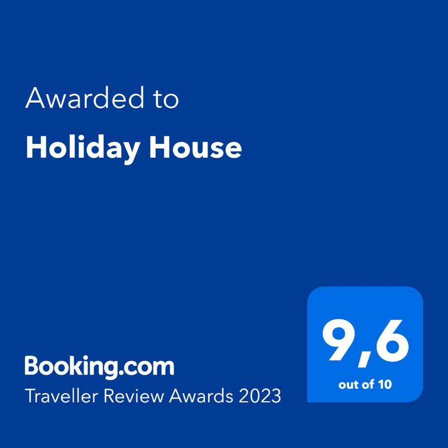 Holiday House Savona Exterior photo